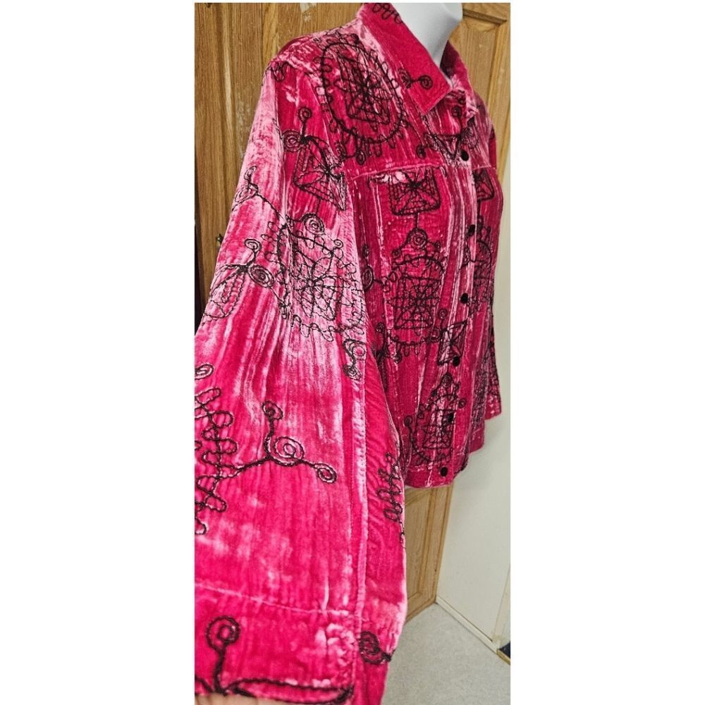  CHICO'S FUSHIA & BLACK NEW embroidered designs  longSleeve velvet silk Jacket - Picture 5 of 17